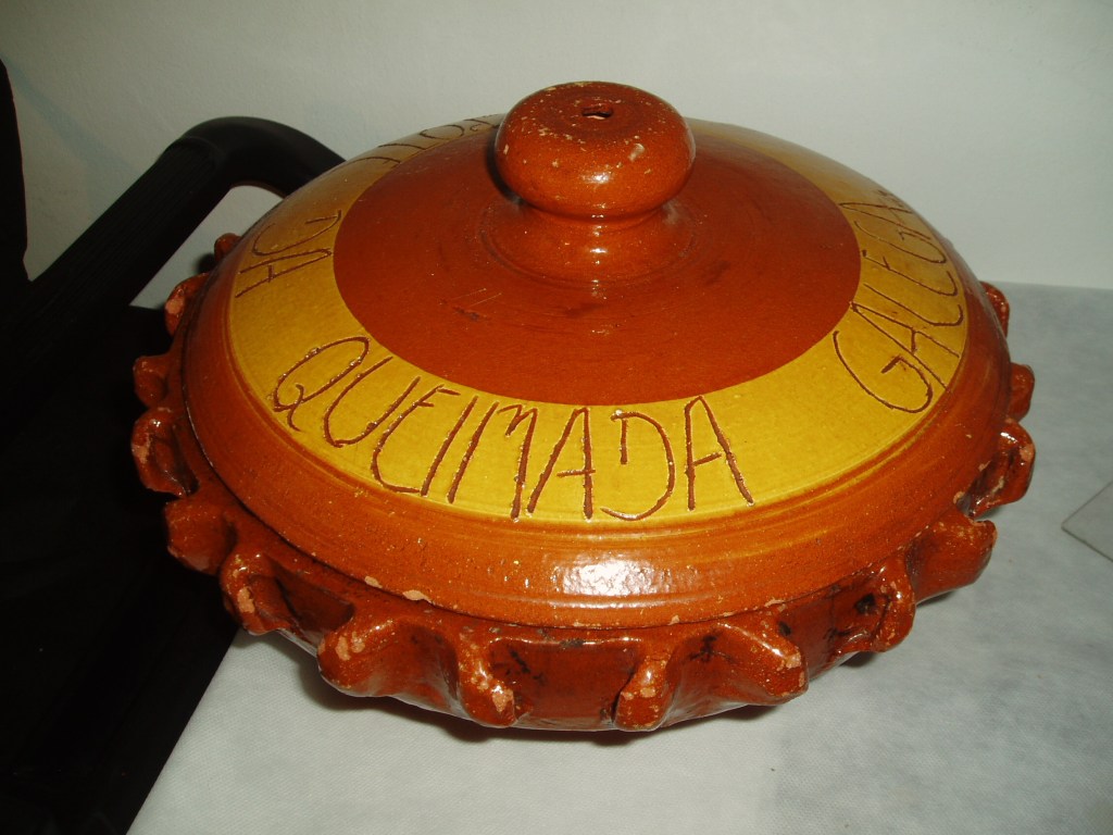 Recipiente tradicional para la elaboración de queimada gallega